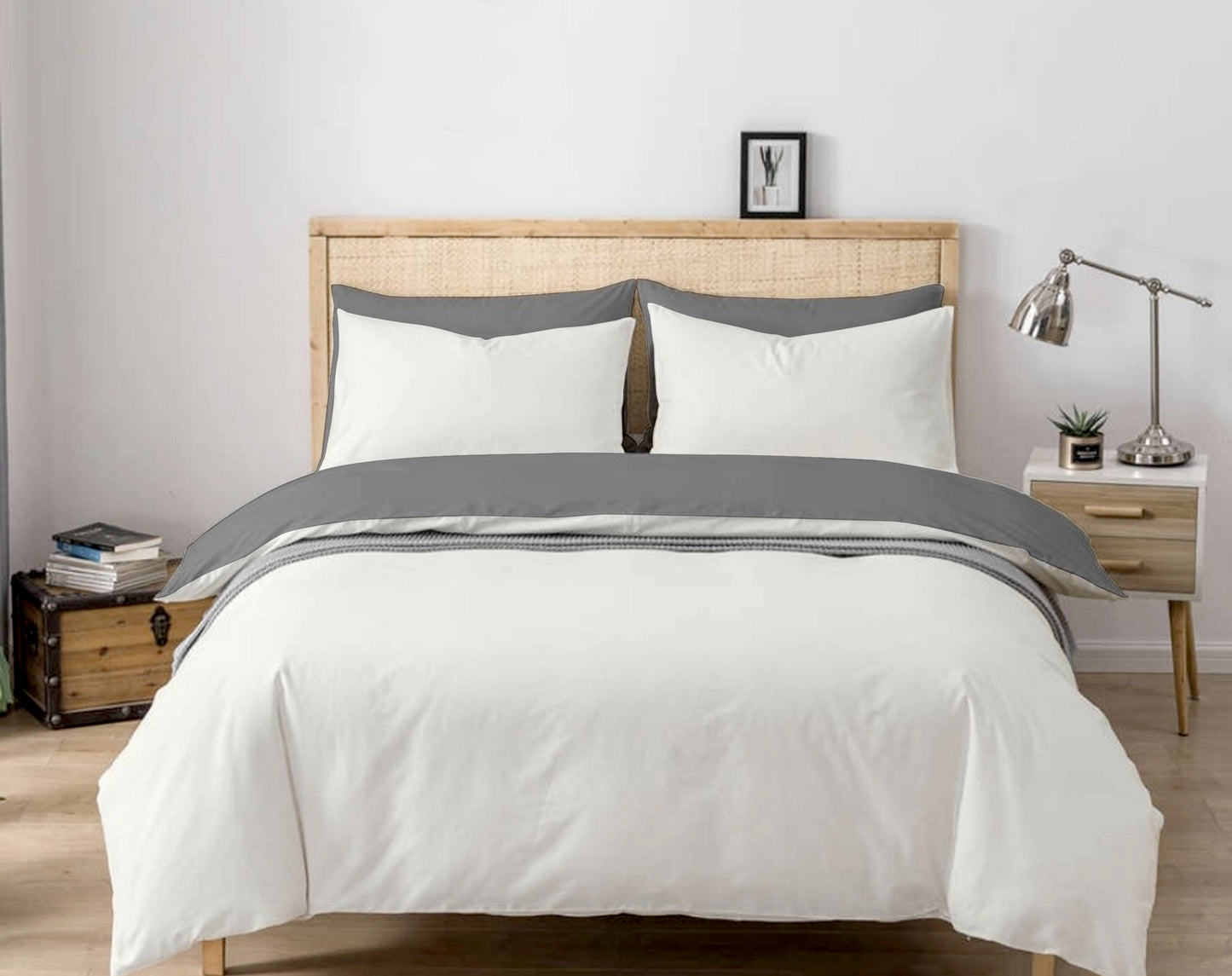 Ivory Cotton Bedsheet Set 210 TC